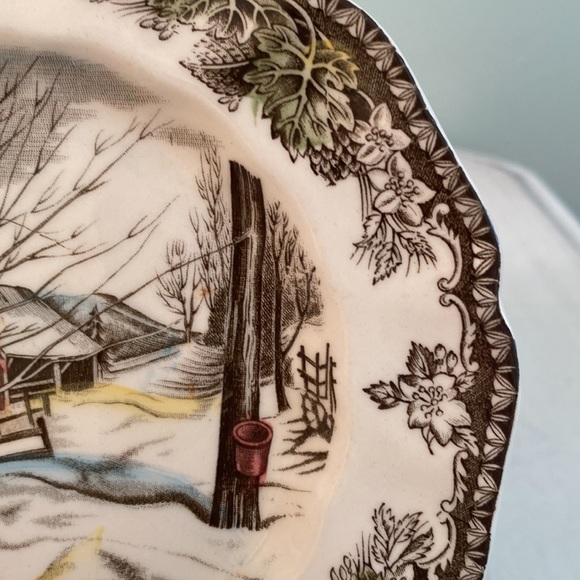 Vintage The Friendly Village by Jonhson Bros bread& Butter 6 plates - Picture 3 of 8